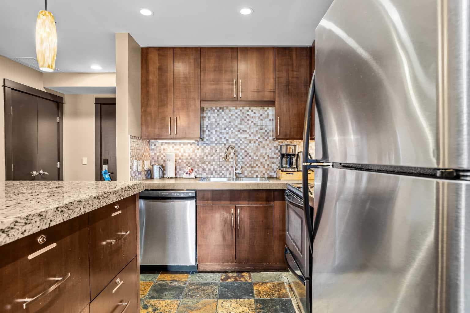 313C, 1818 Mountain Avenue 