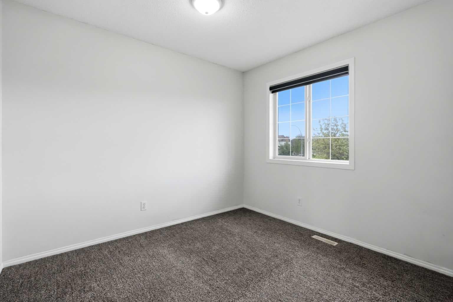 6 Taralea Place NE