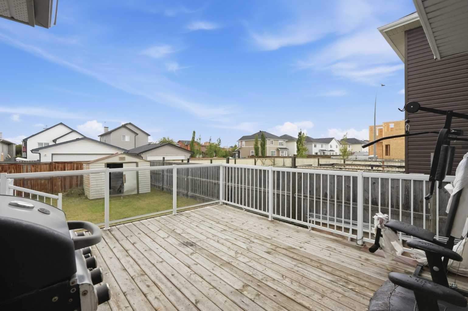 6 Taralea Place NE