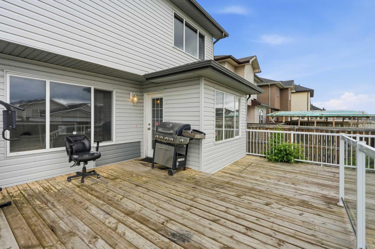 6 Taralea Place NE