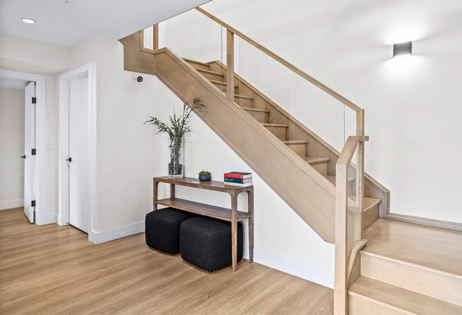 1, 826 7th Street 