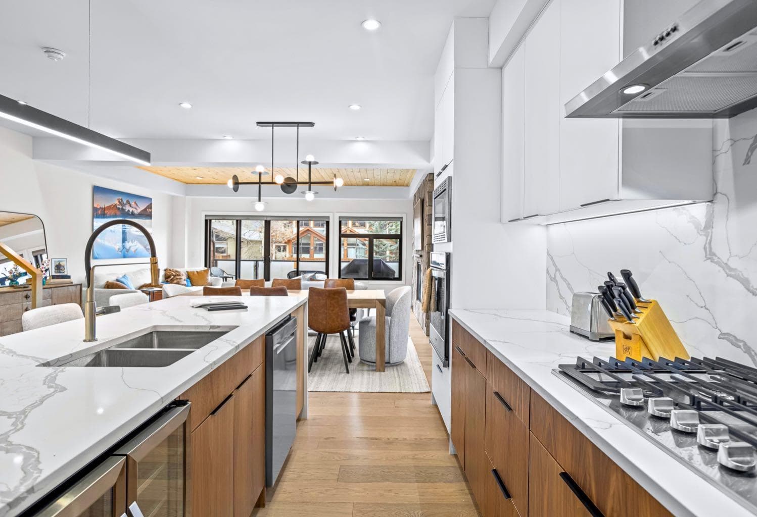 1, 826 7th Street 