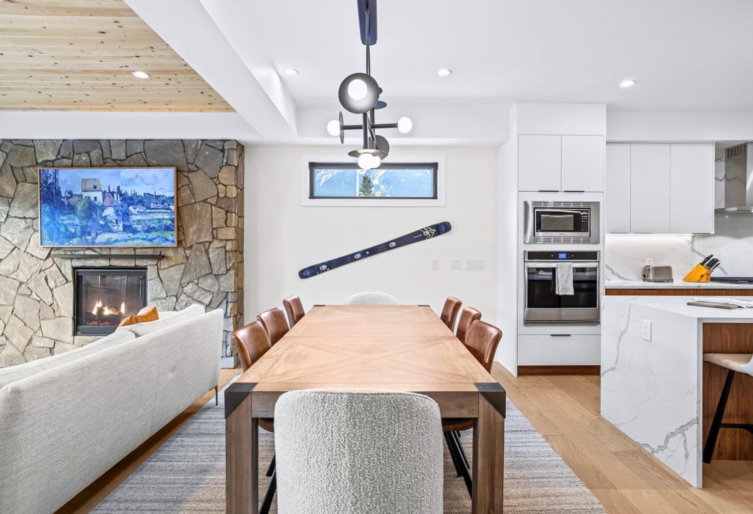 1, 826 7th Street 