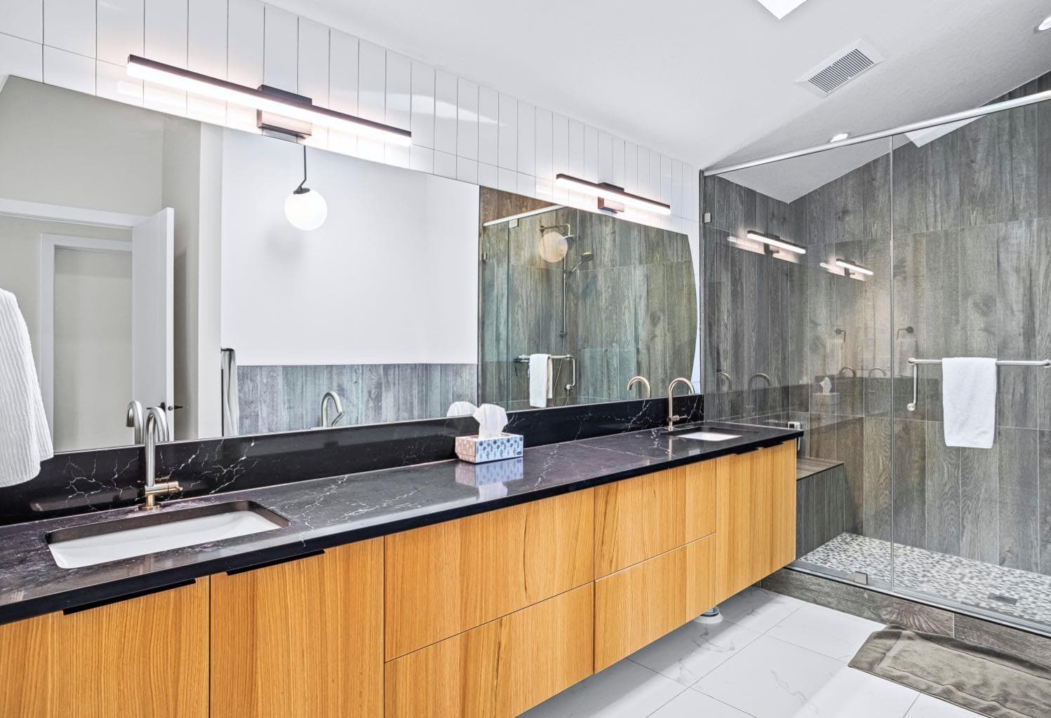 1, 826 7th Street 