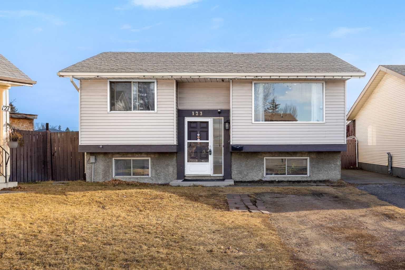 123 Radley Place SE