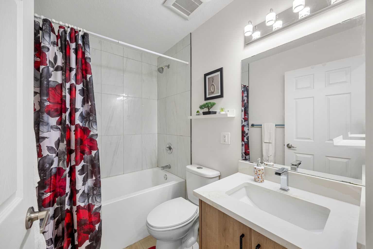123 Radley Place SE