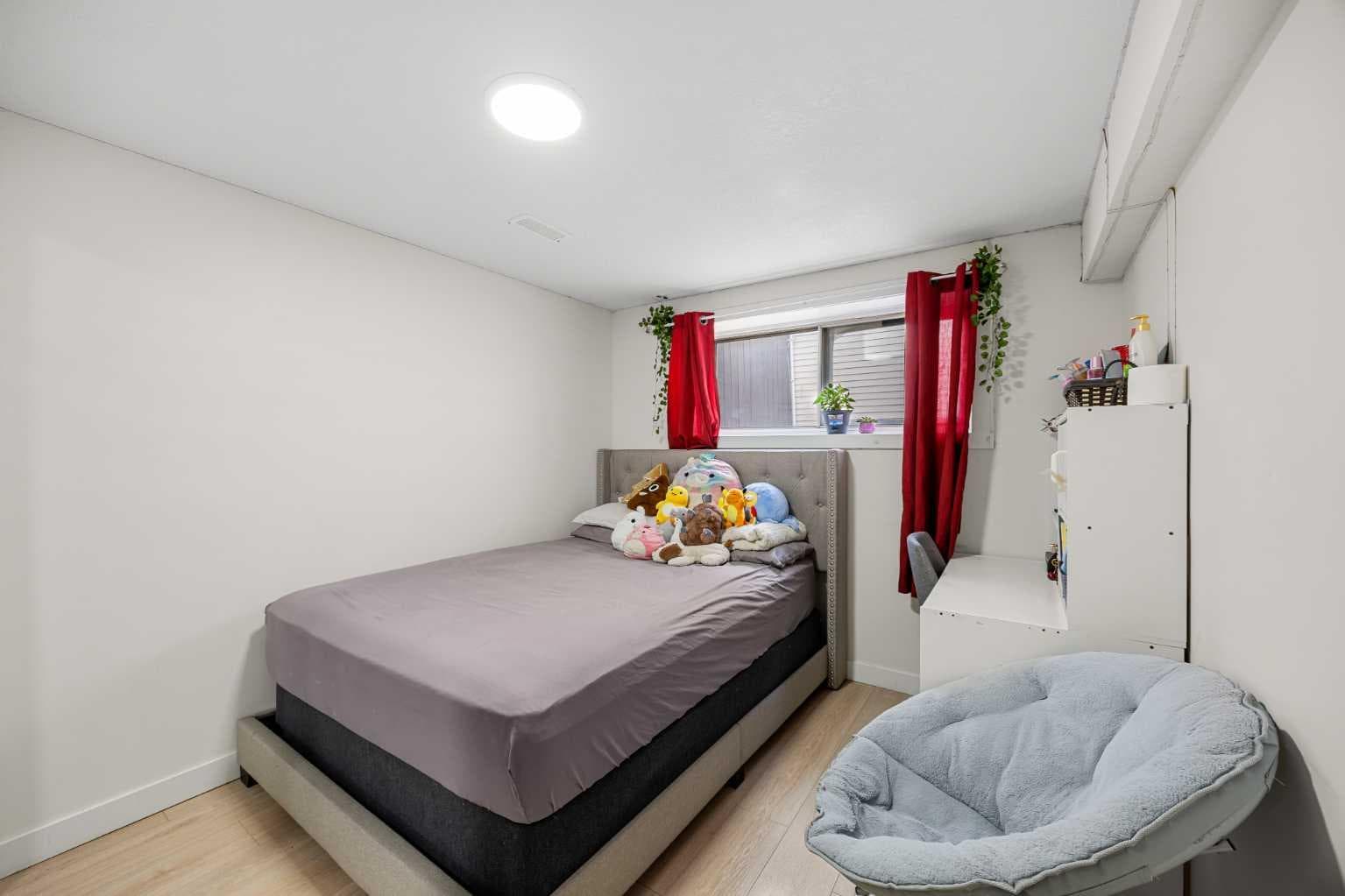 123 Radley Place SE