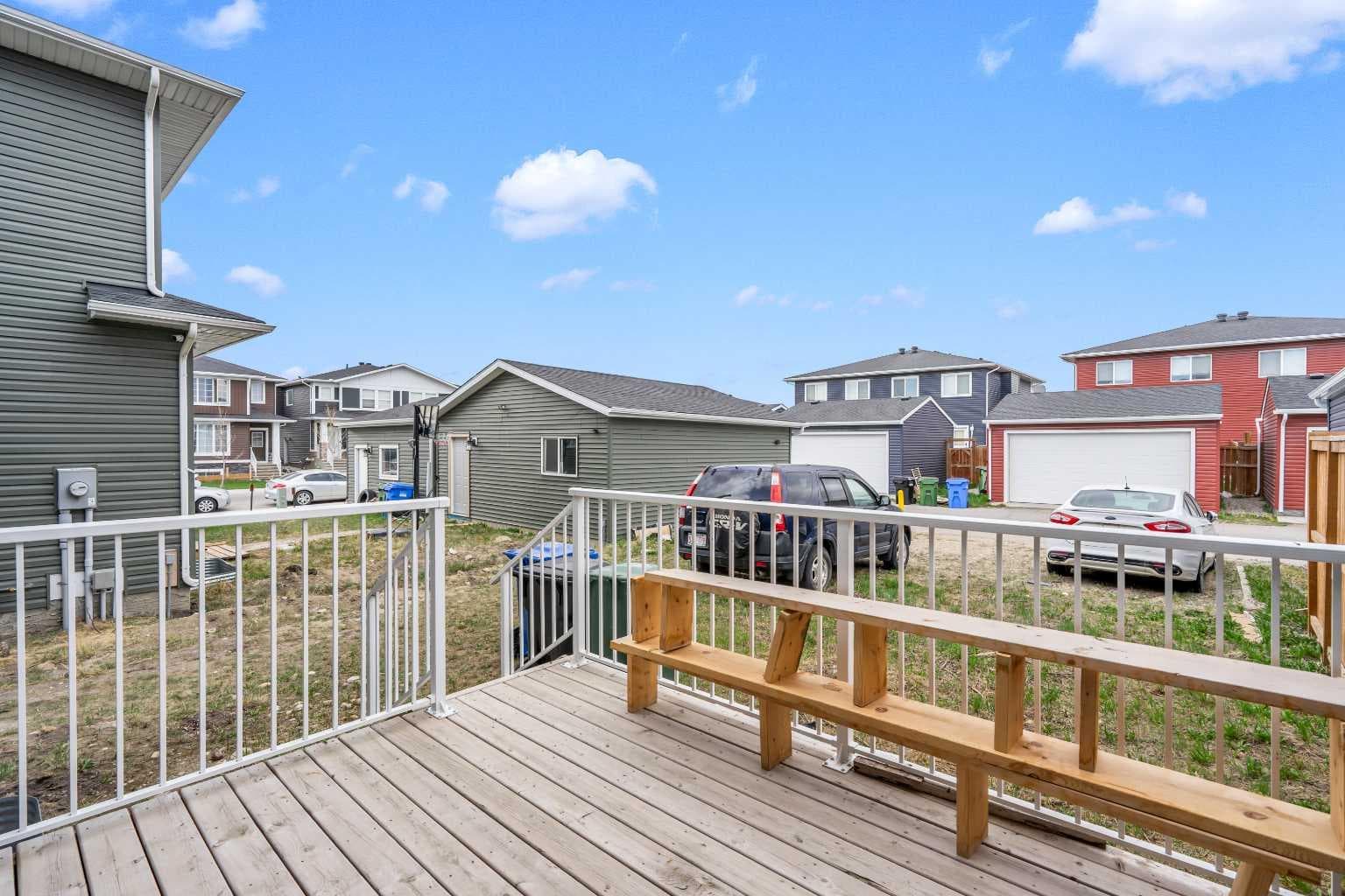 52 Red Embers Manor NE