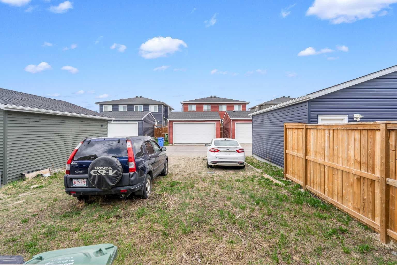 52 Red Embers Manor NE
