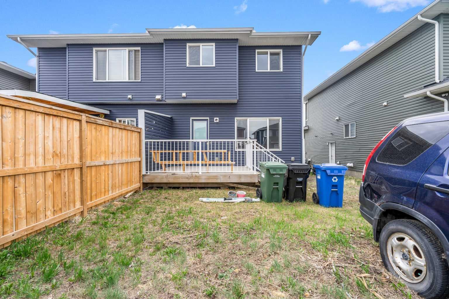 52 Red Embers Manor NE