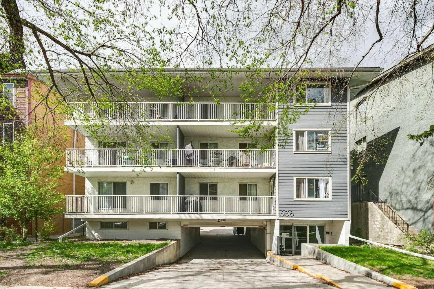 301, 638 Meredith Road NE