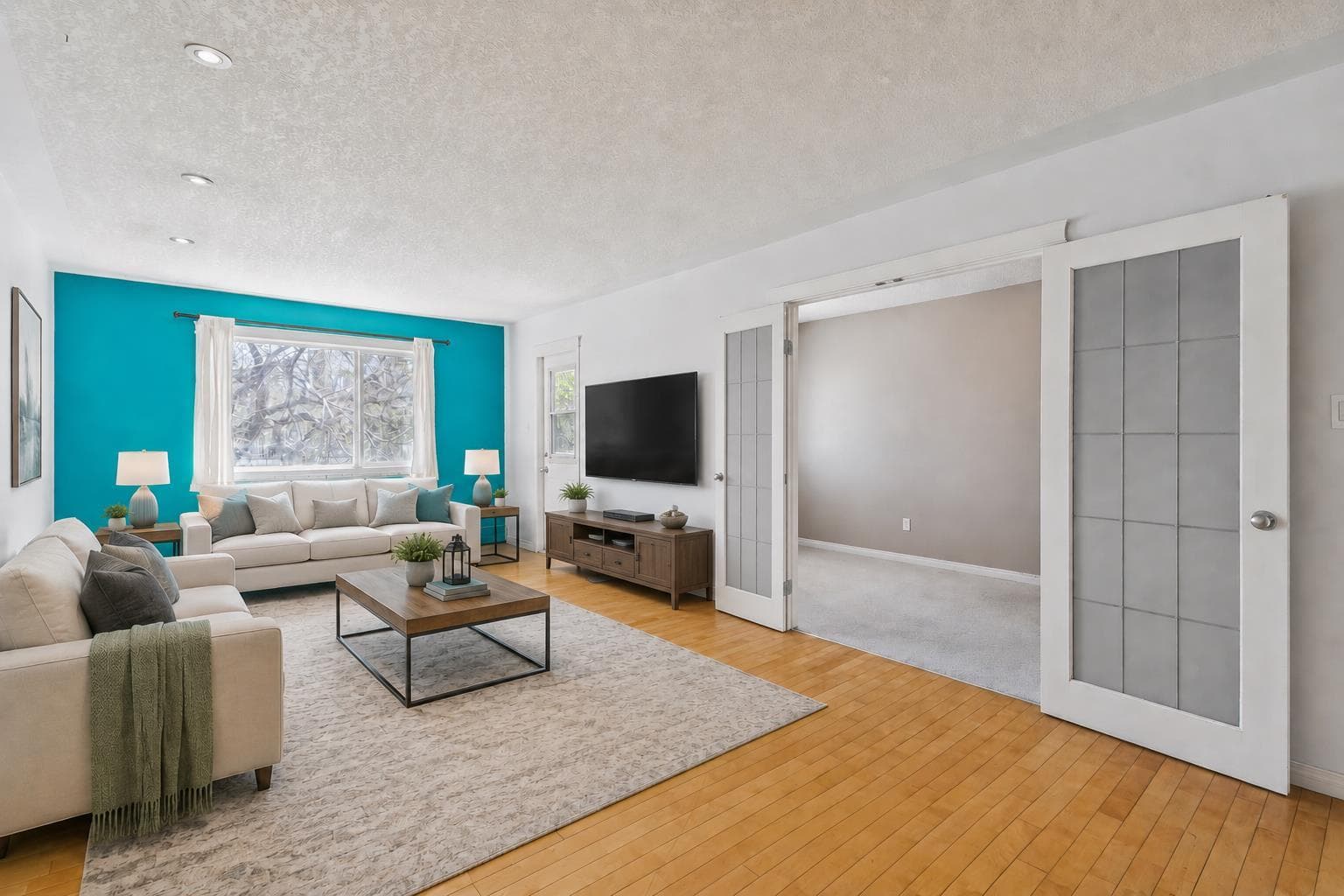 301, 638 Meredith Road NE