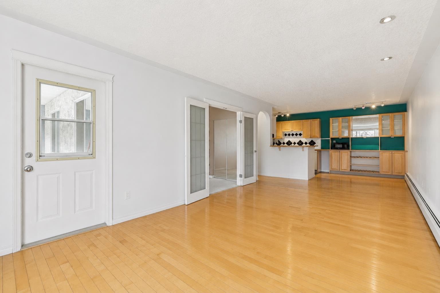 301, 638 Meredith Road NE