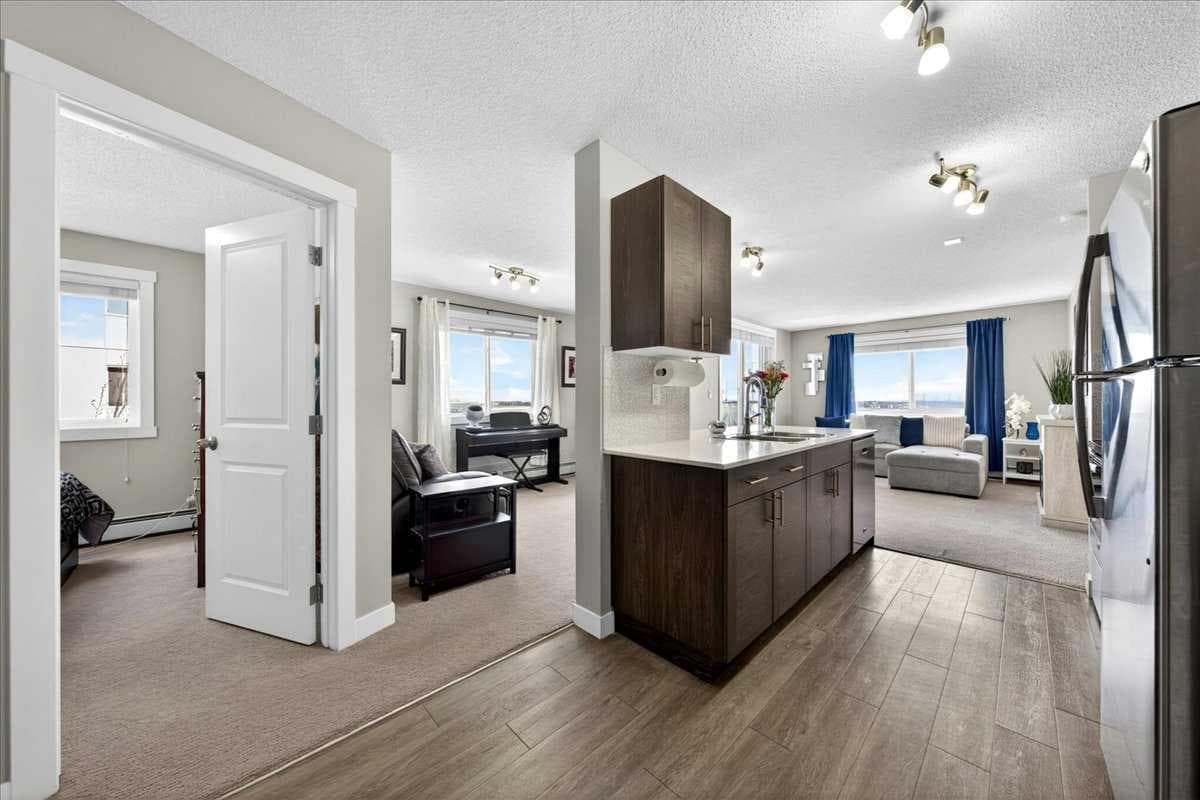 401, 10 Kincora Glen Park NW
