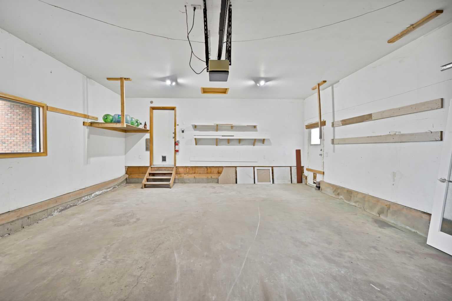 283129 Township Road 250  