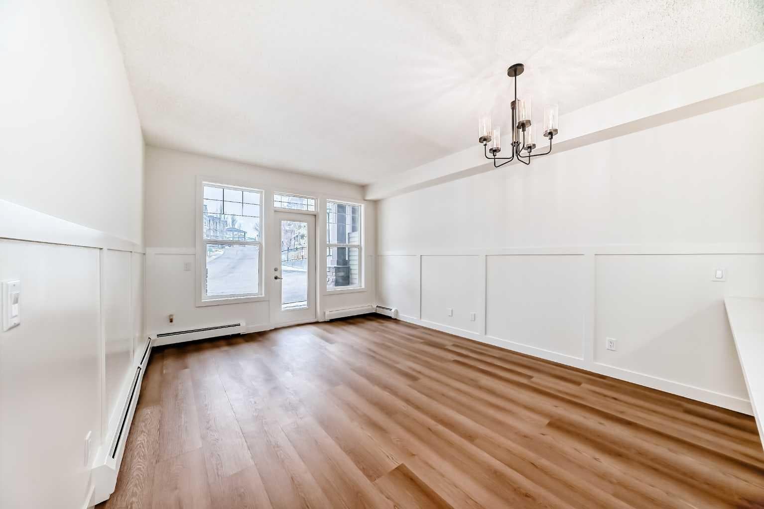 101, 22 Panatella Road NW