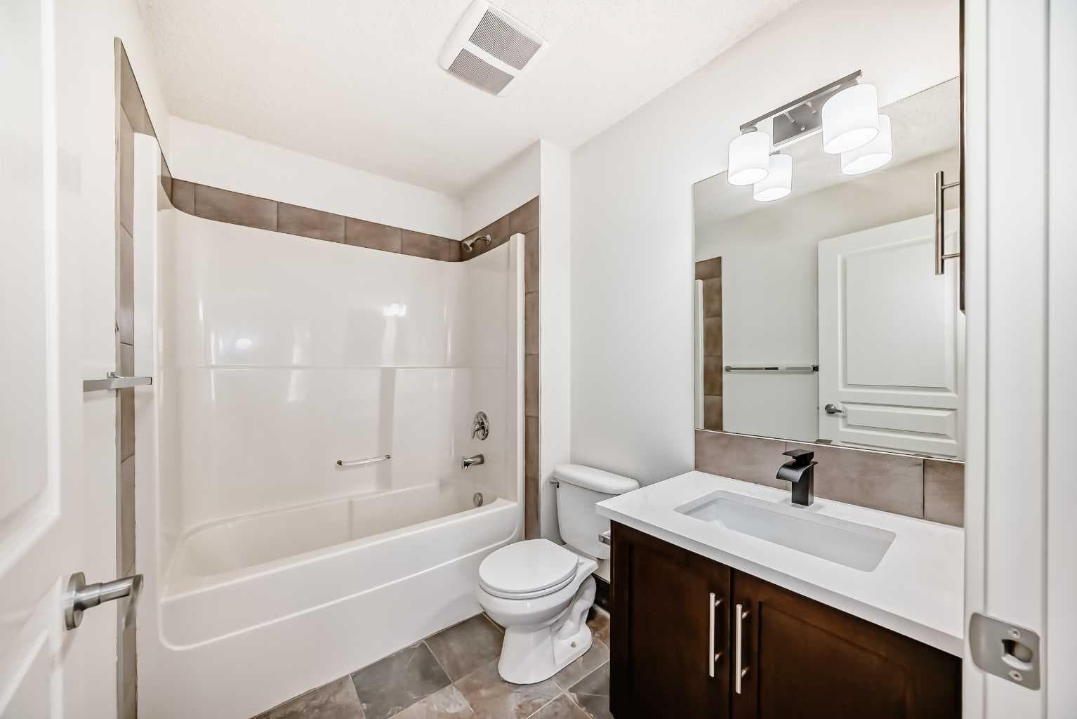 101, 22 Panatella Road NW