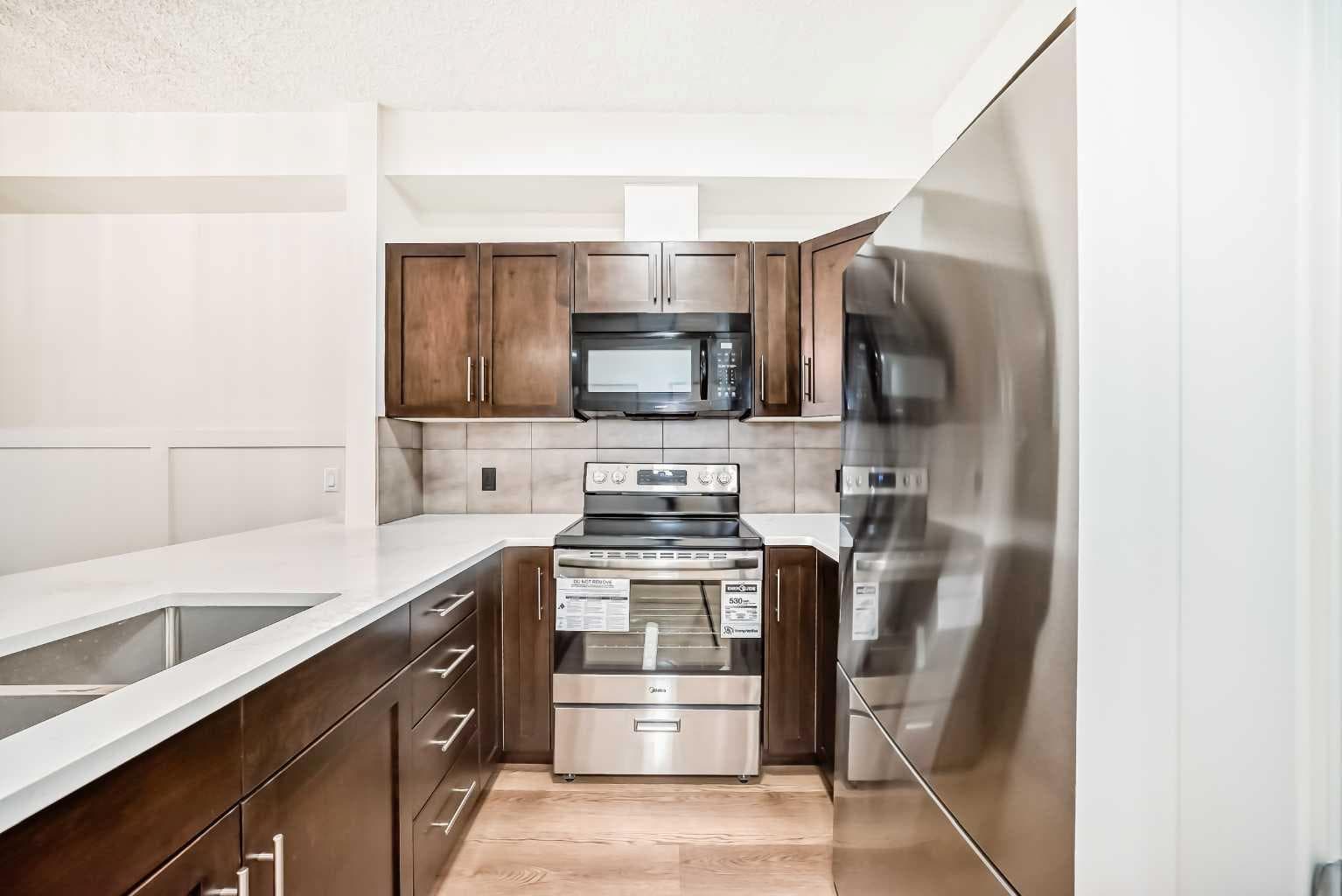 101, 22 Panatella Road NW