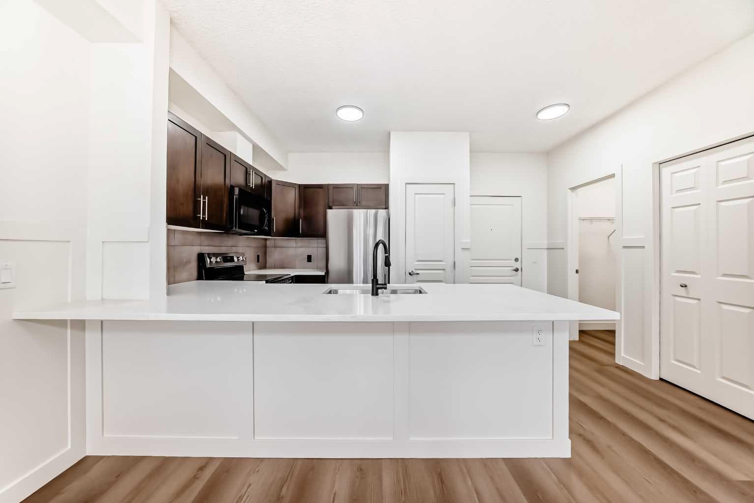 101, 22 Panatella Road NW