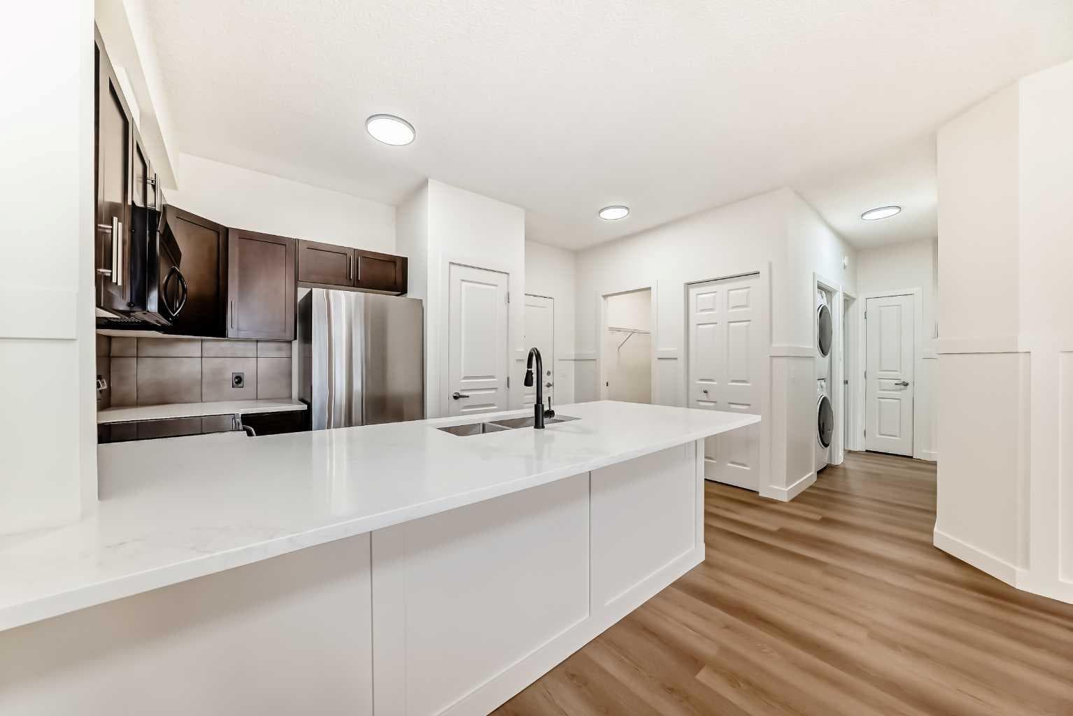 101, 22 Panatella Road NW