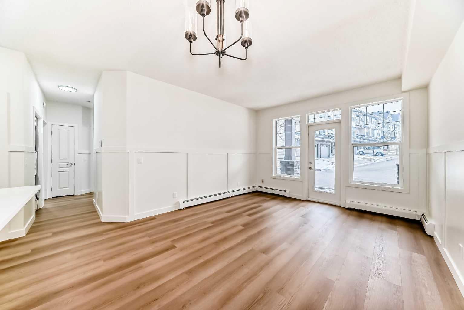 101, 22 Panatella Road NW