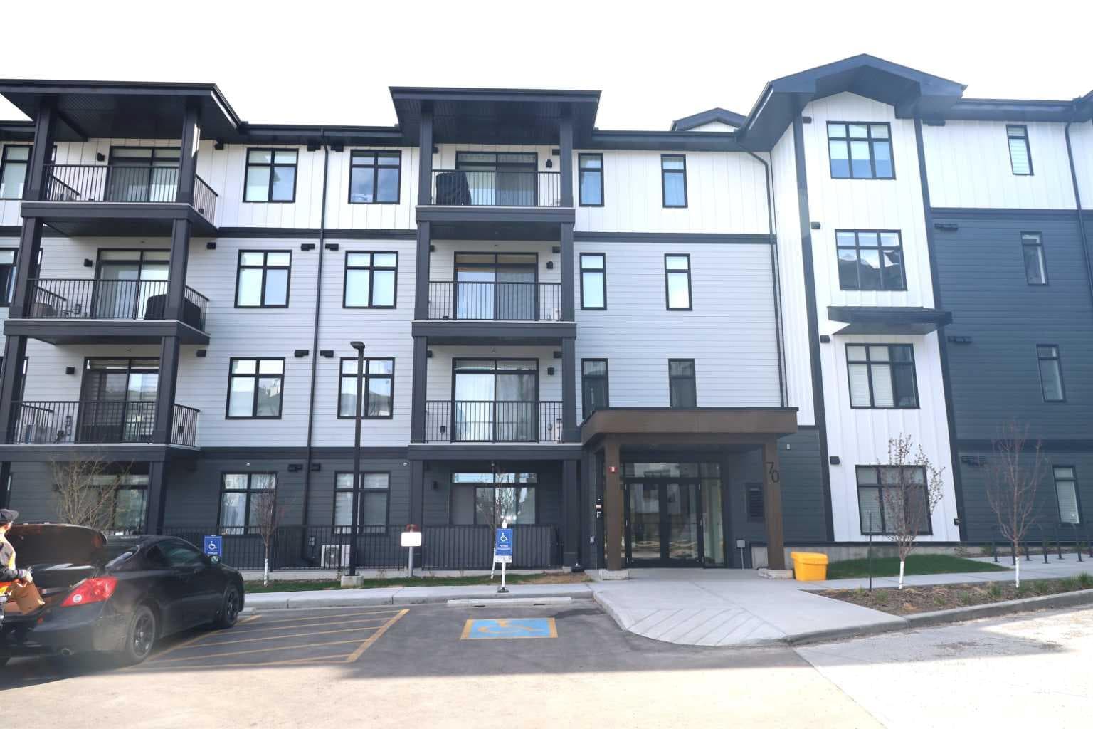 106, 70 Sage Hill Walk NW