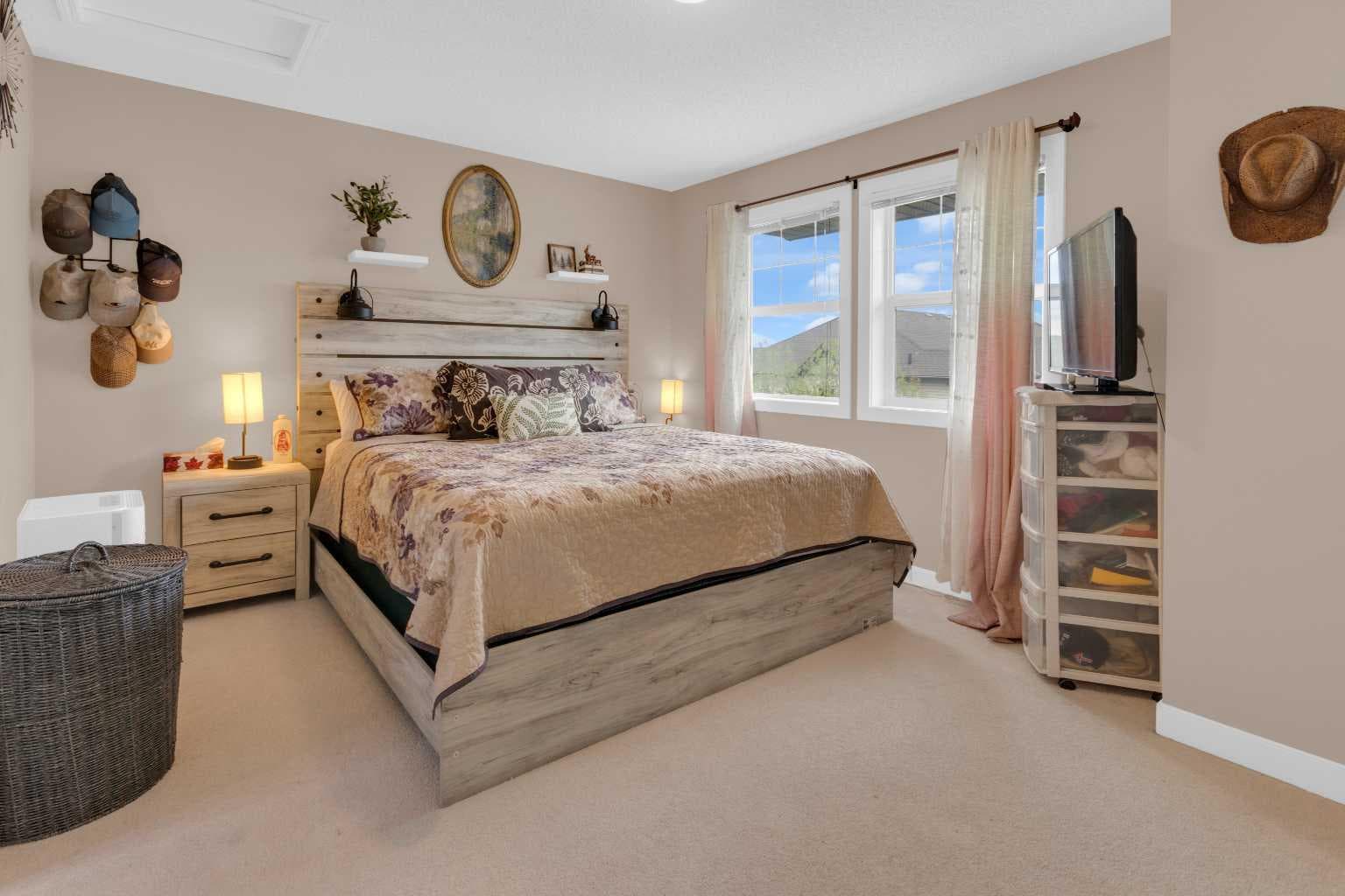17, 28 Heritage Drive 