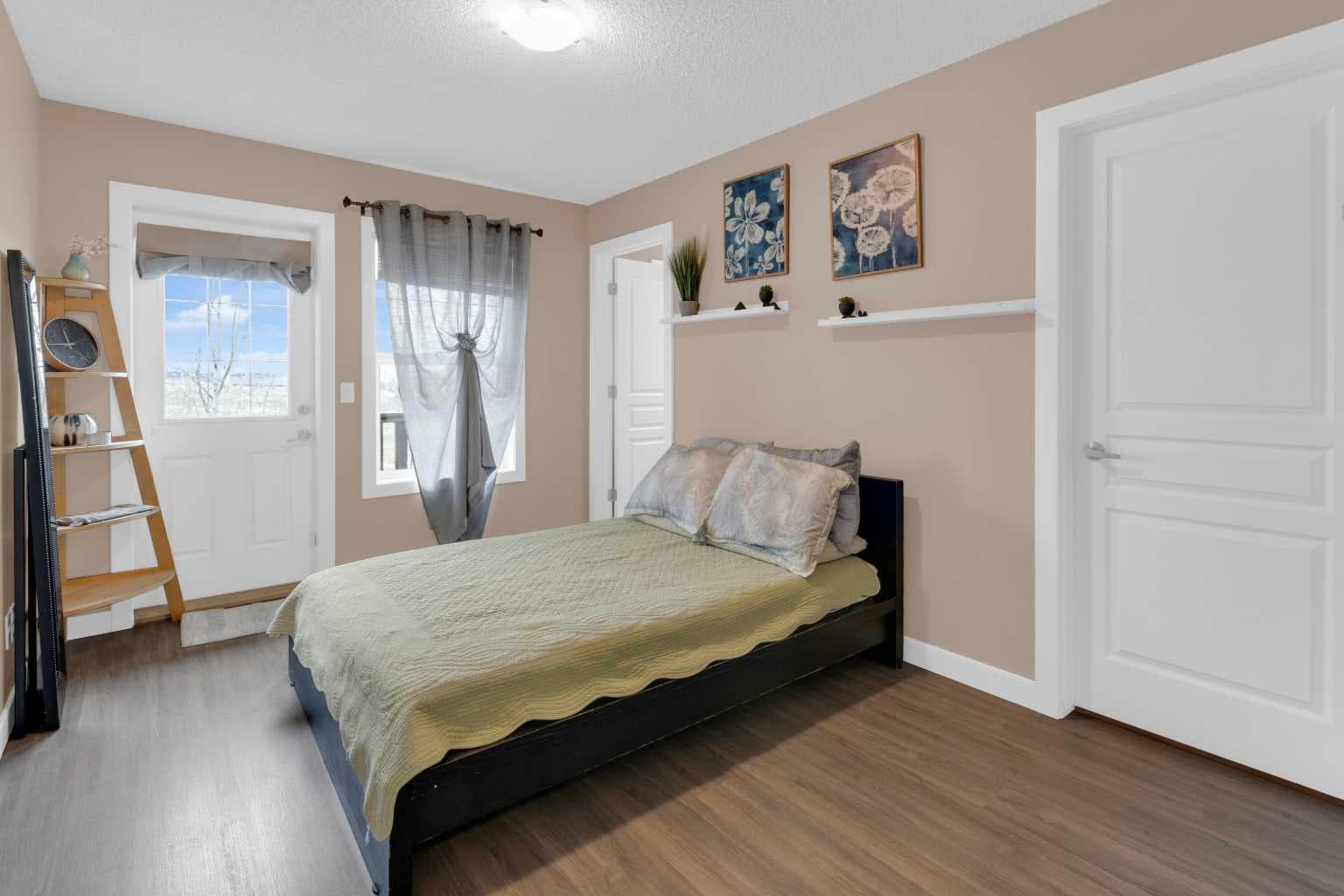 17, 28 Heritage Drive 
