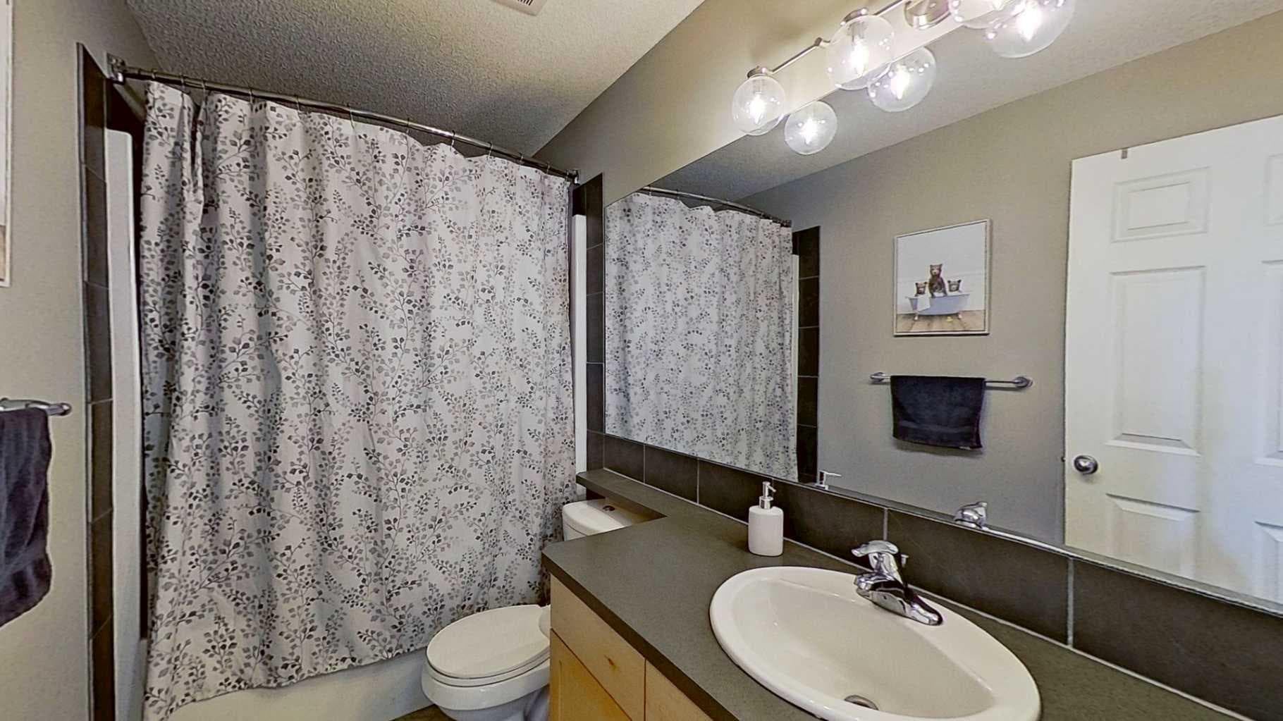17 Sunset Heights 