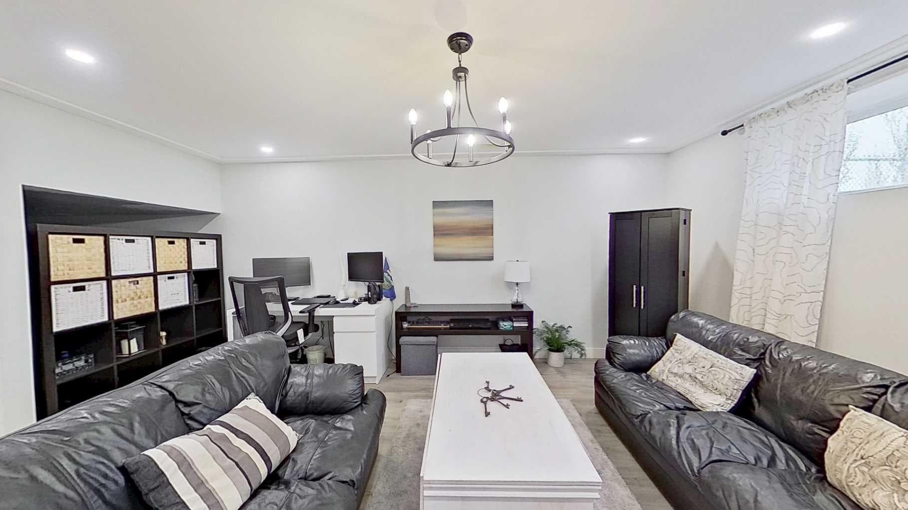 17 Sunset Heights 
