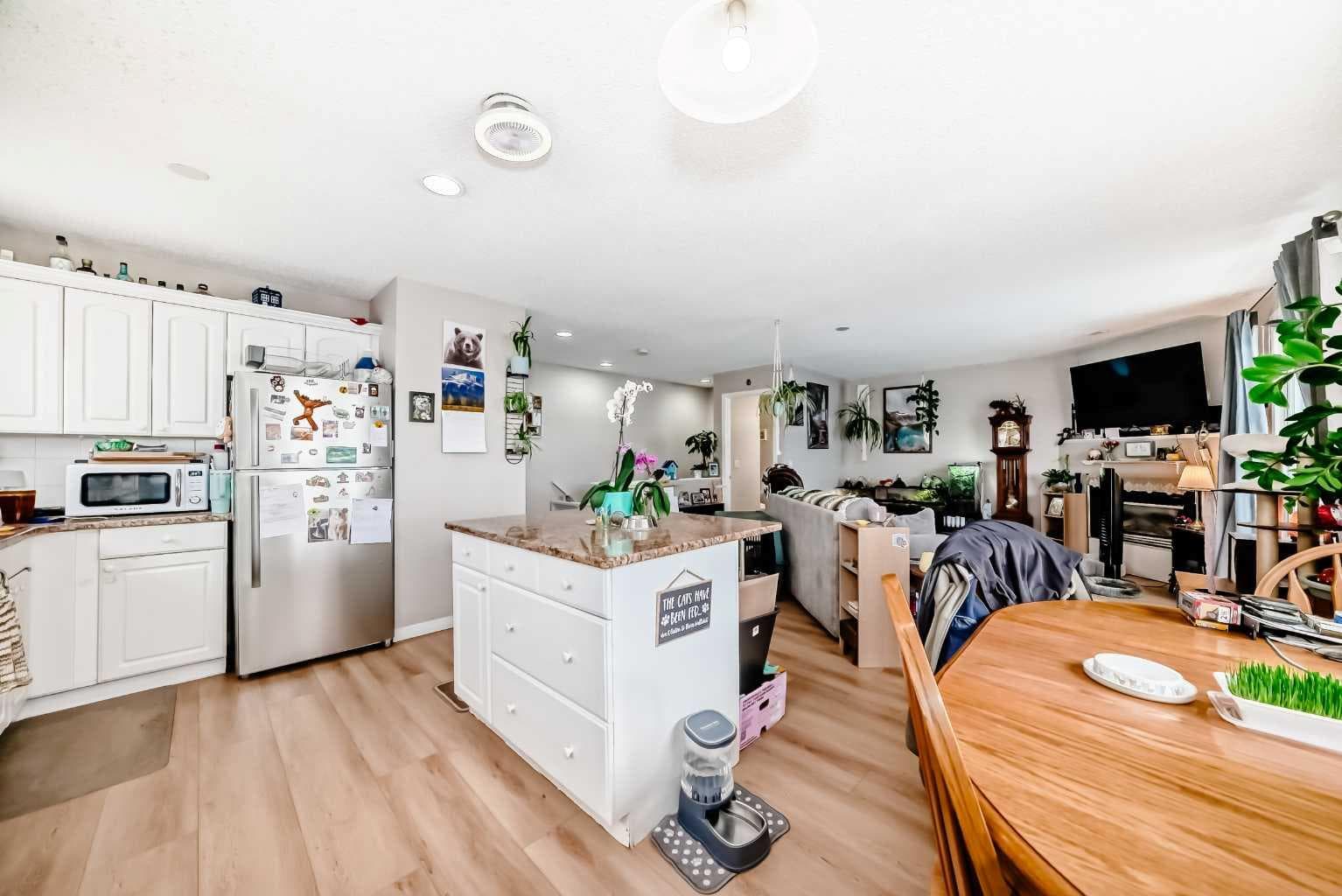 1-6, 8 Huntley Close NE