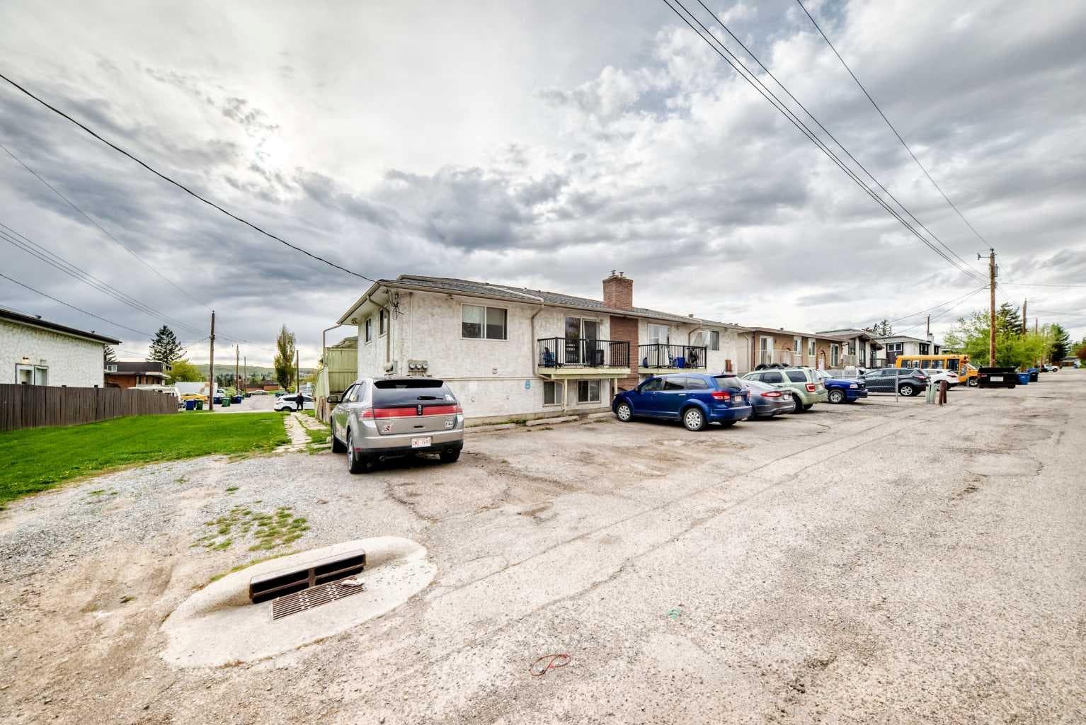 1-6, 8 Huntley Close NE