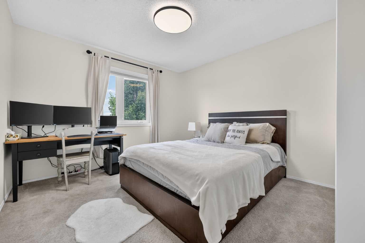 138 Tuscarora Way NW