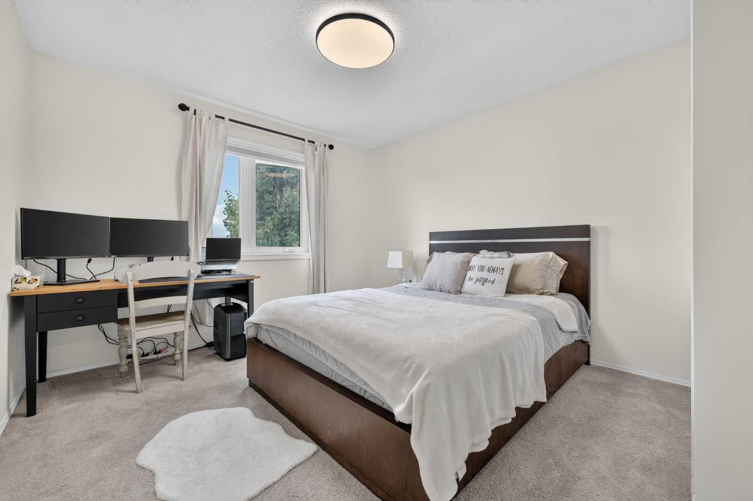 138 Tuscarora Way NW