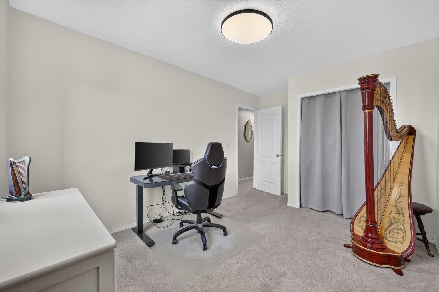 138 Tuscarora Way NW