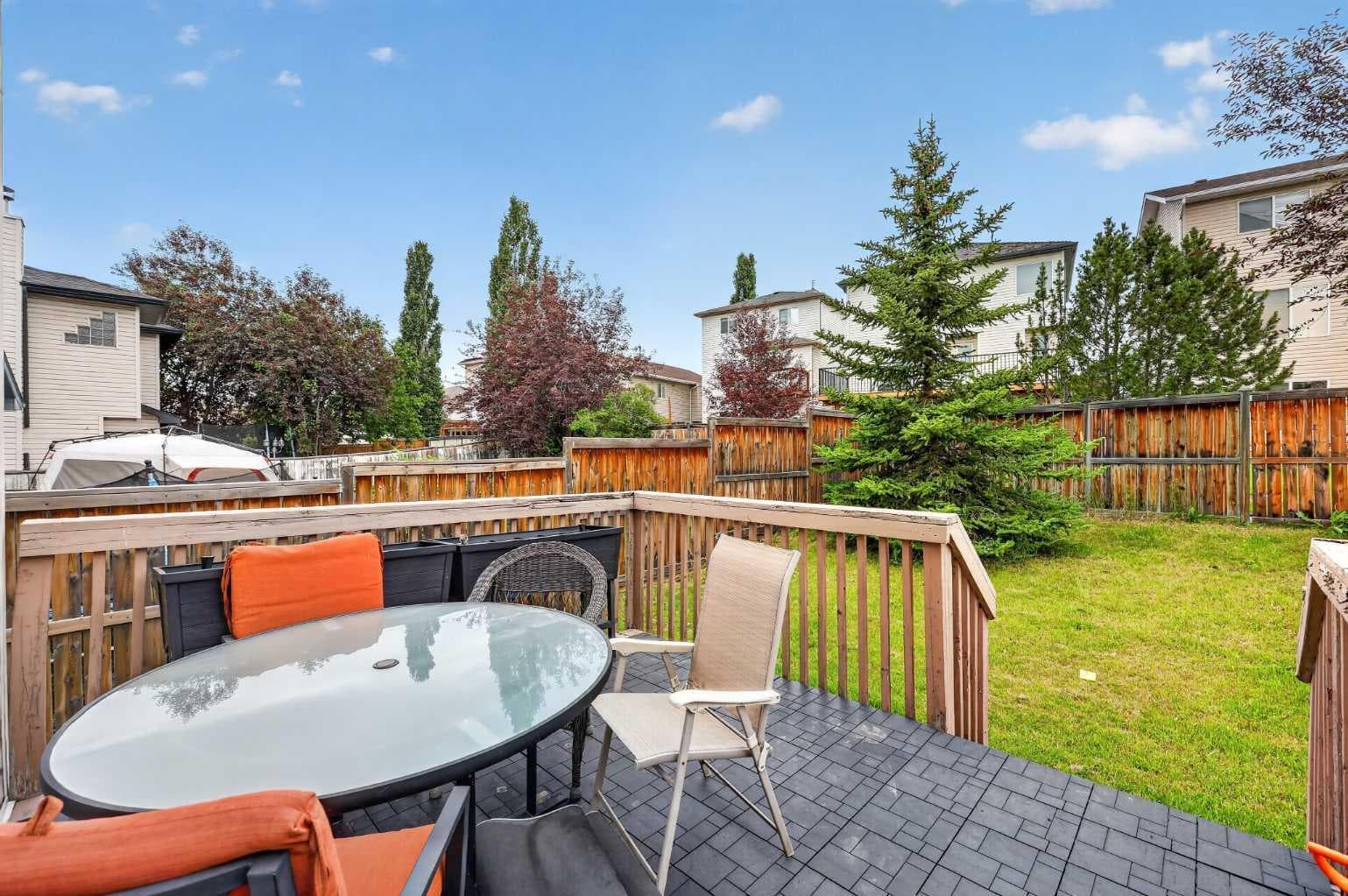 138 Tuscarora Way NW