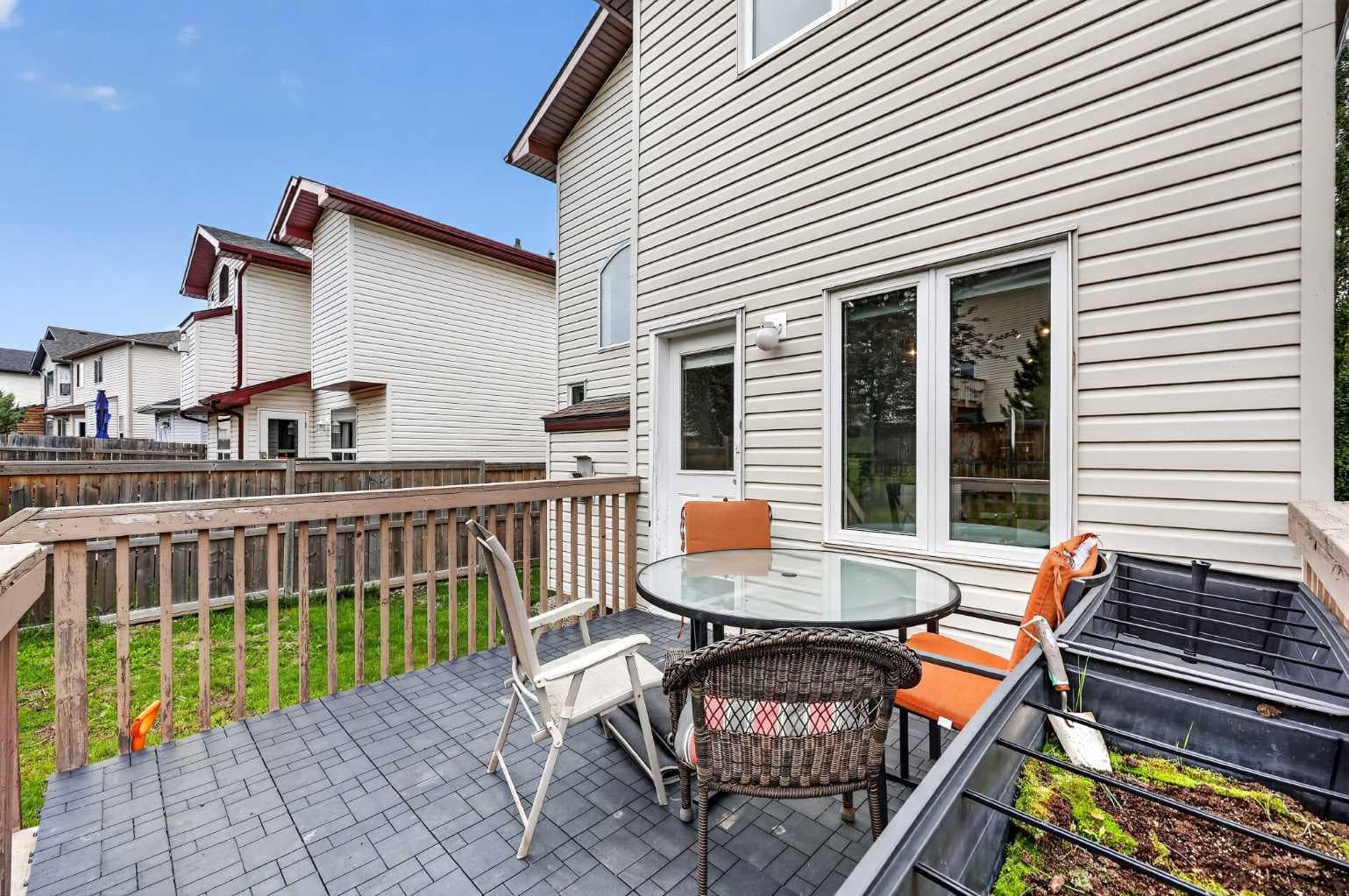 138 Tuscarora Way NW