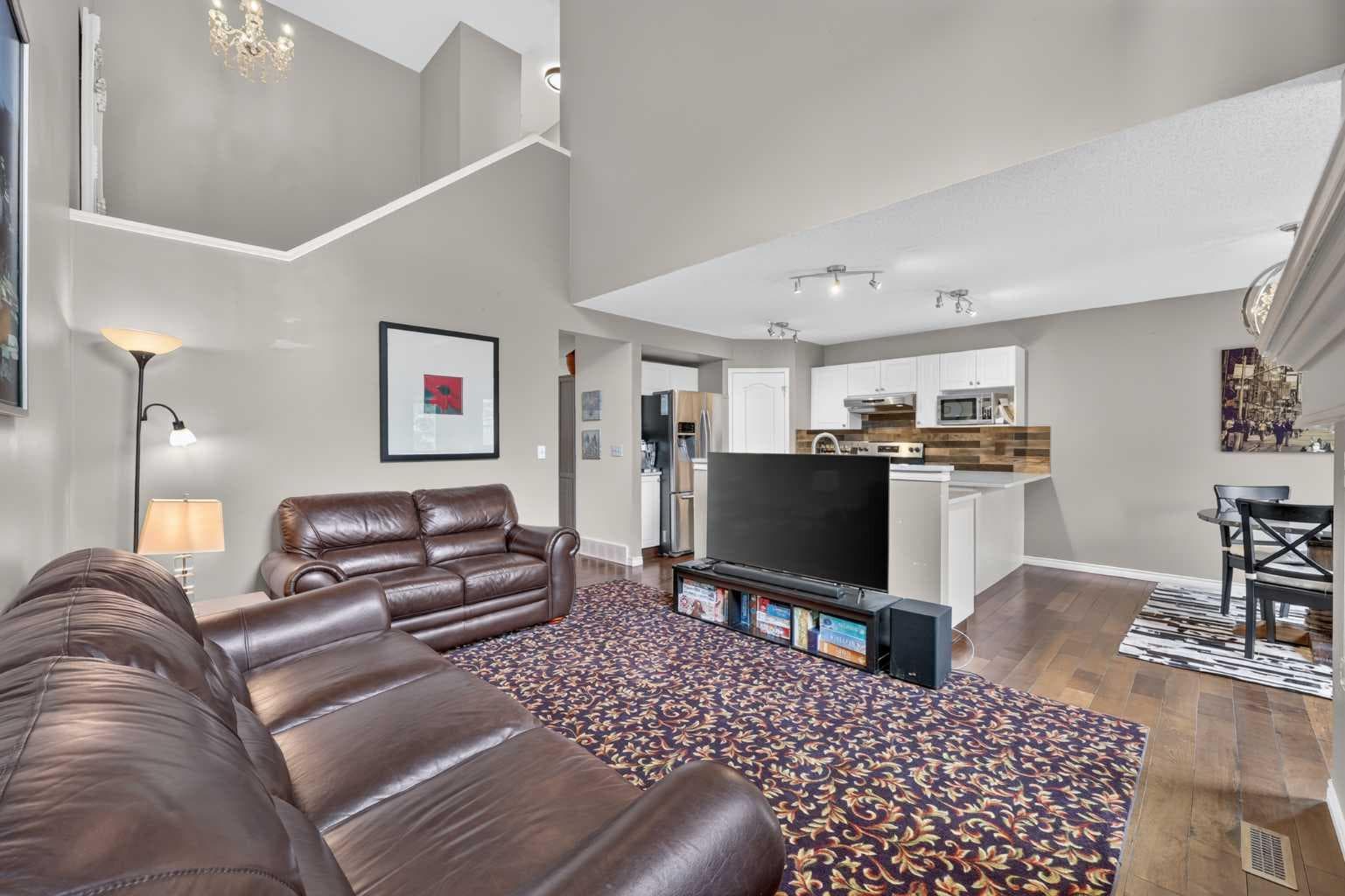 138 Tuscarora Way NW