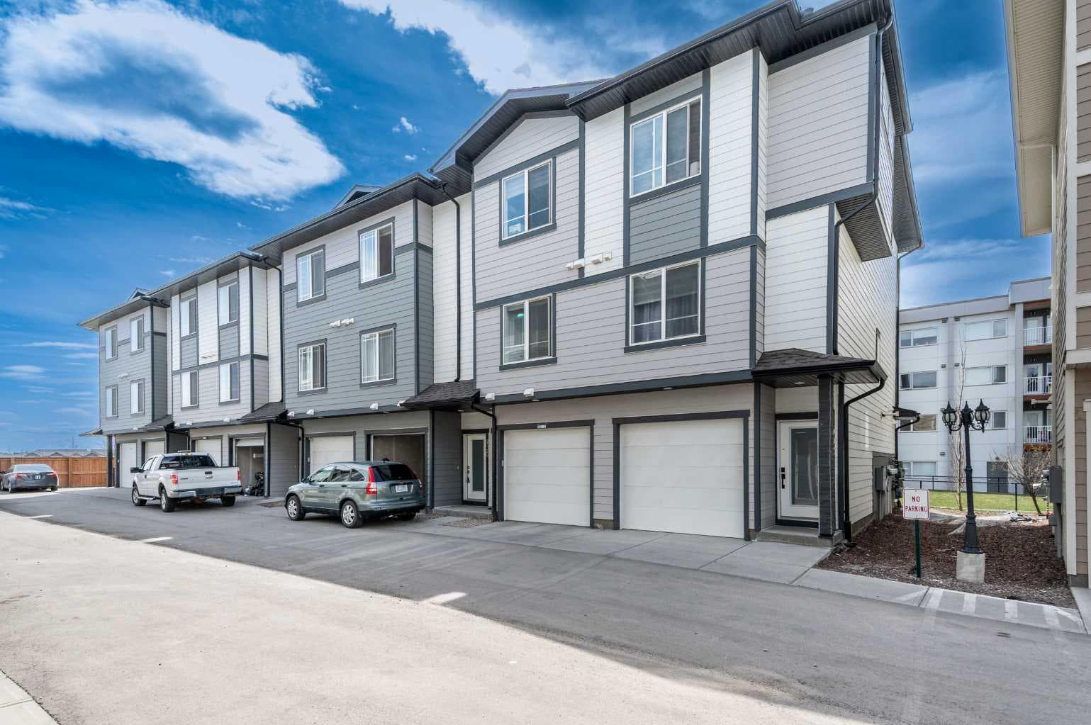 904, 95 Skyview Close NE