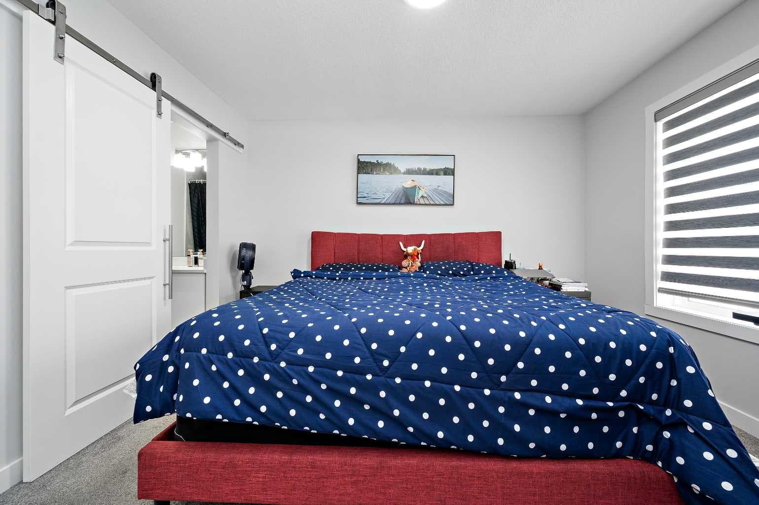 904, 95 Skyview Close NE