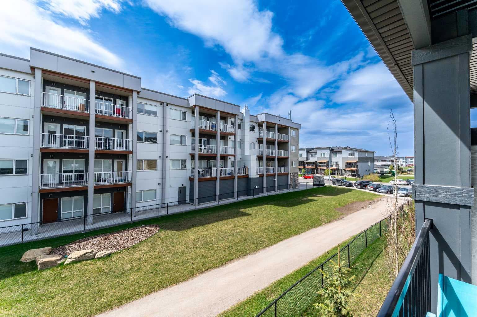 904, 95 Skyview Close NE