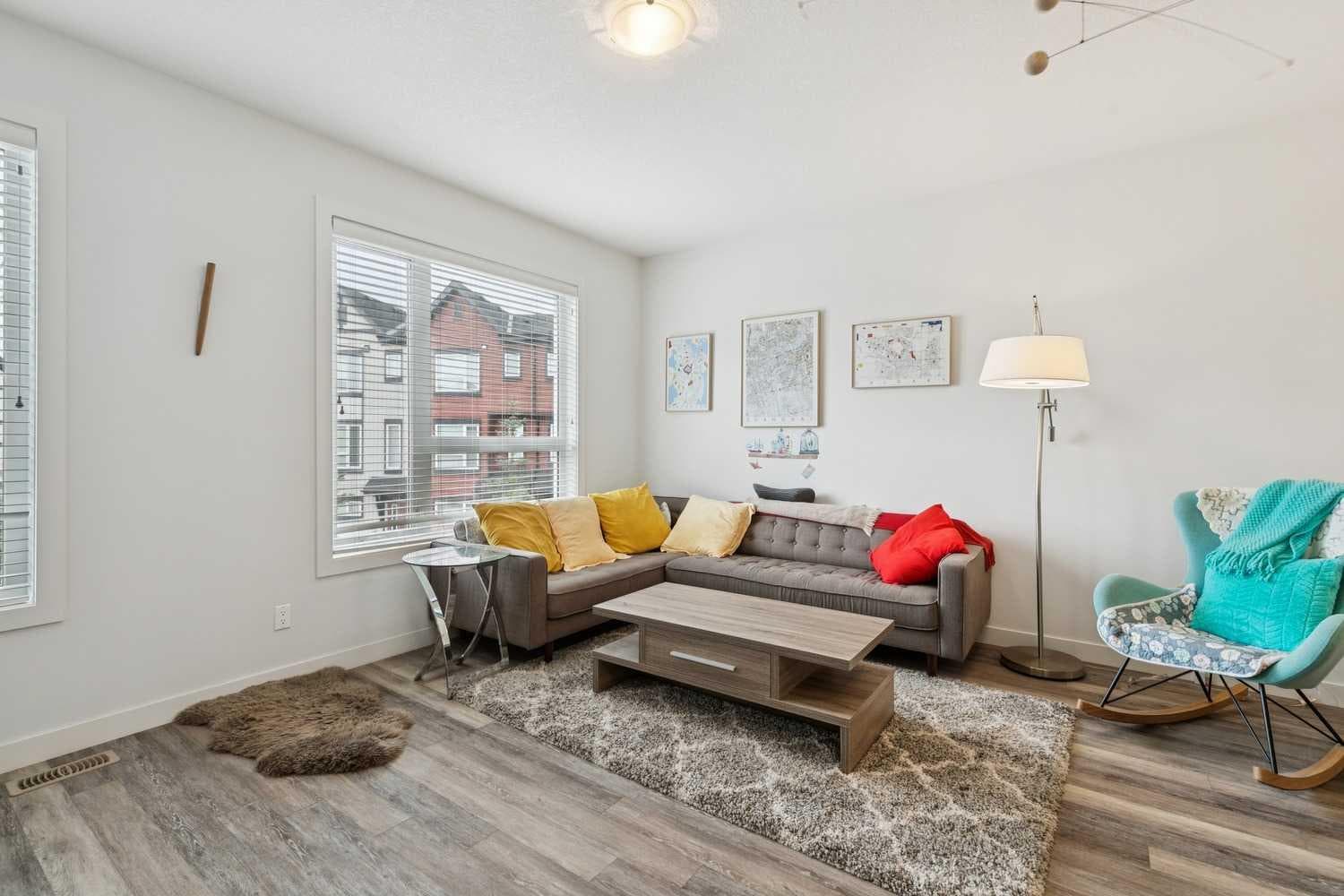 108, 11 Evanscrest Mews NW