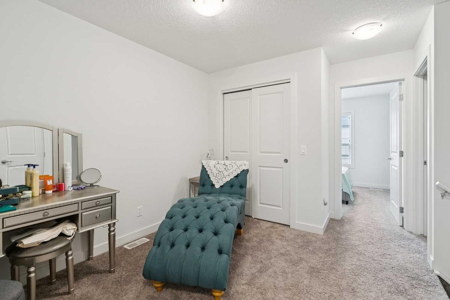 108, 11 Evanscrest Mews NW