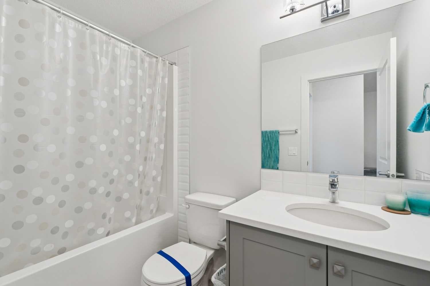 108, 11 Evanscrest Mews NW