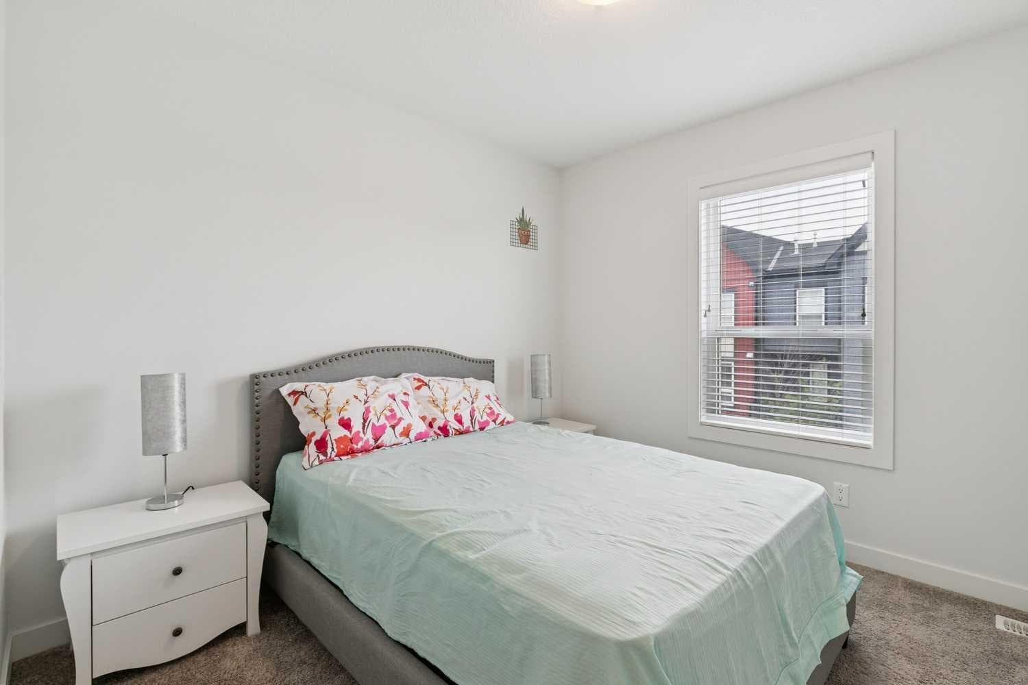 108, 11 Evanscrest Mews NW