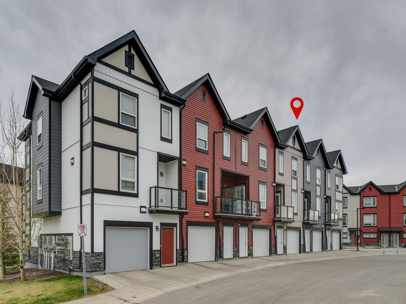 108, 11 Evanscrest Mews NW