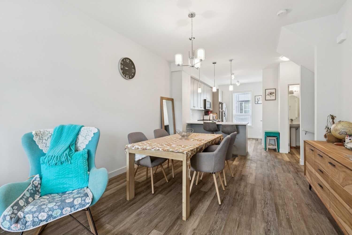 108, 11 Evanscrest Mews NW