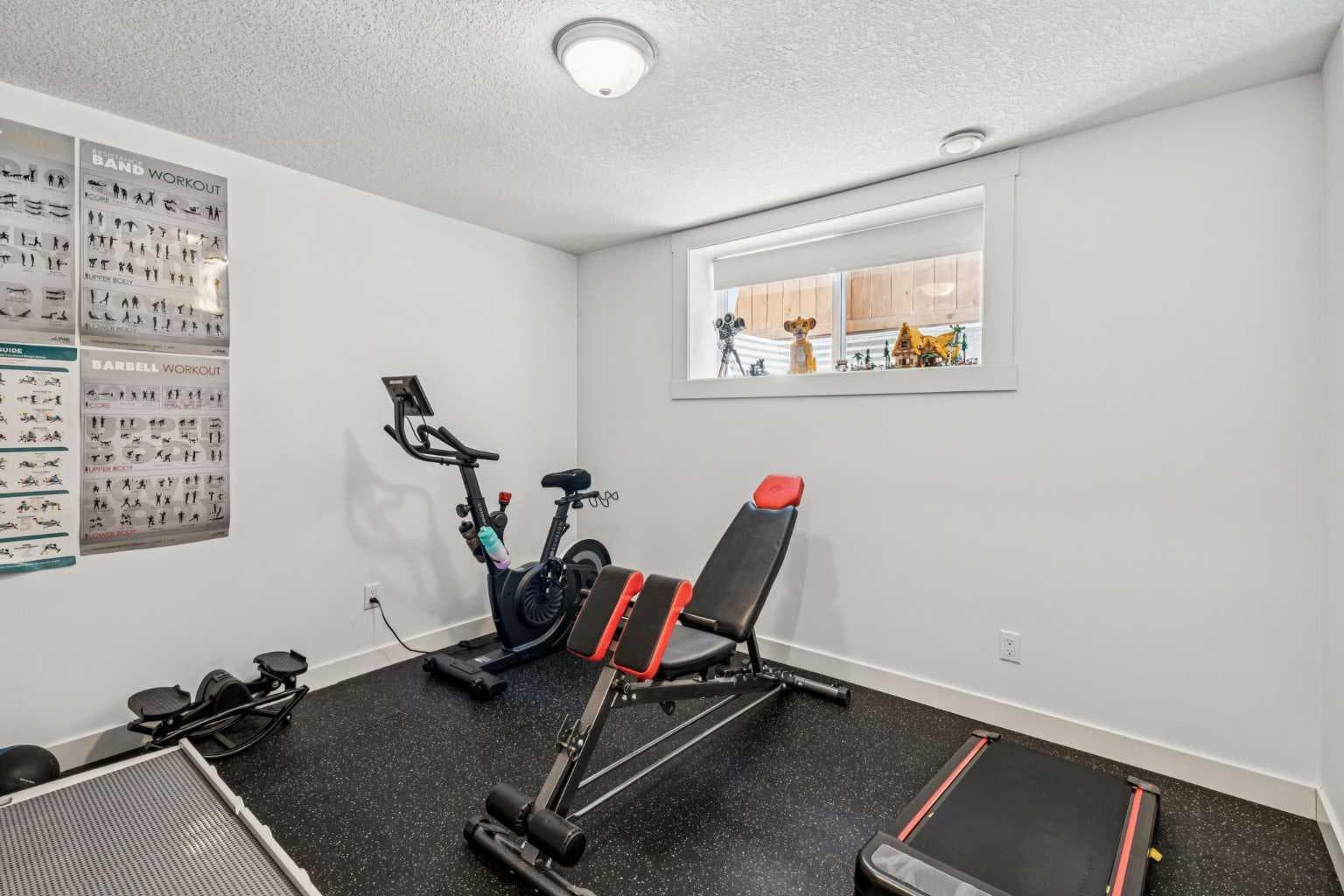 2219 Munro Drive NE