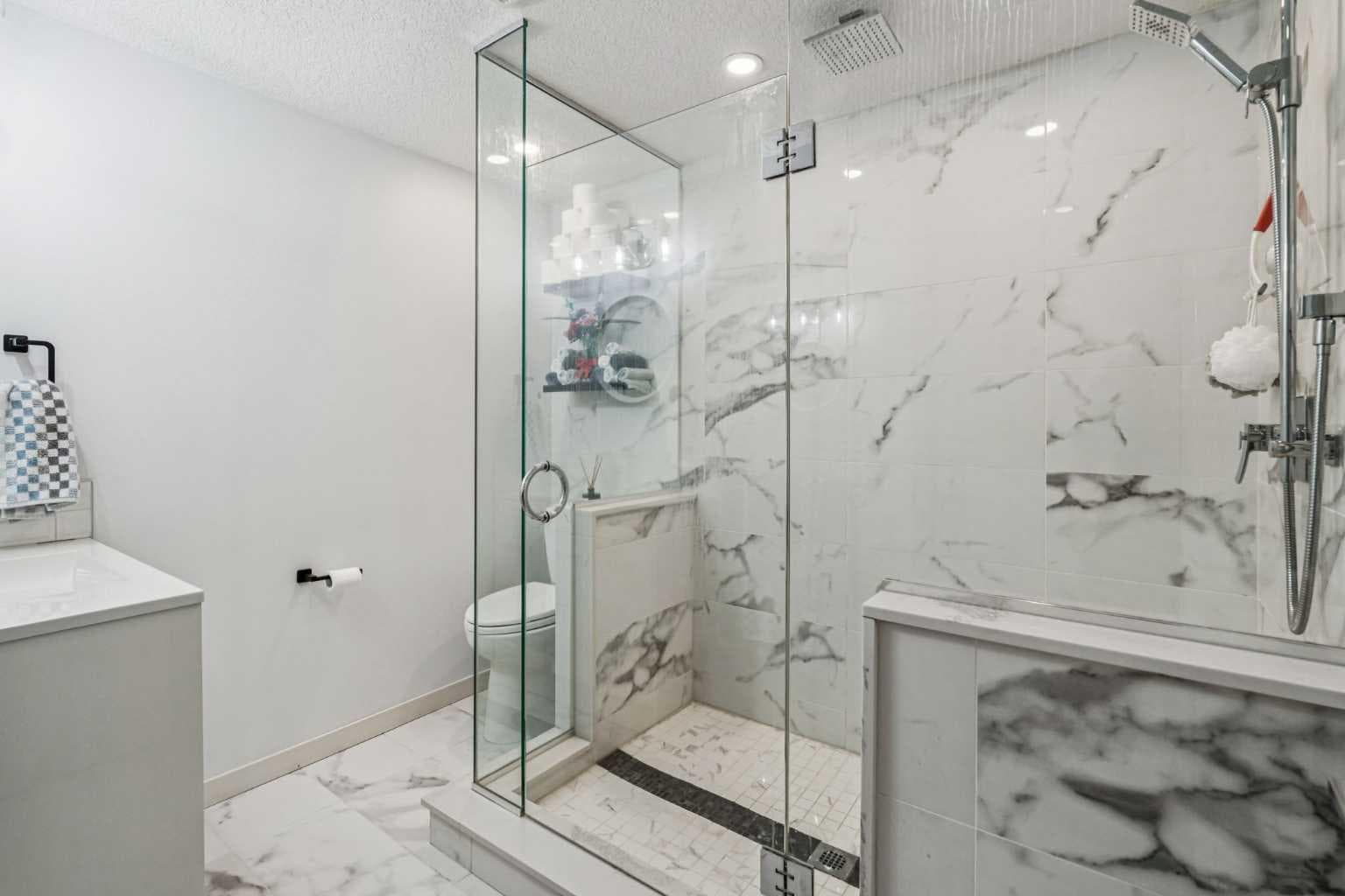 2219 Munro Drive NE