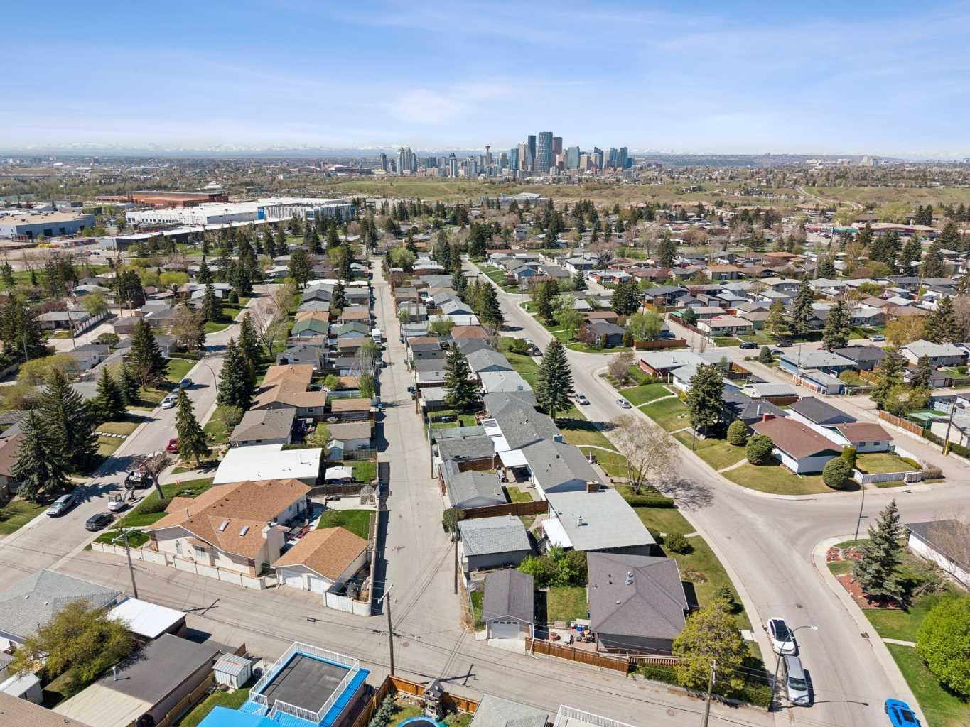 2219 Munro Drive NE